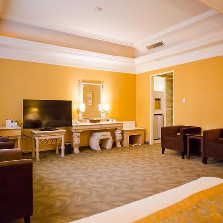 Ohotel Тайчжун Екстер'єр фото