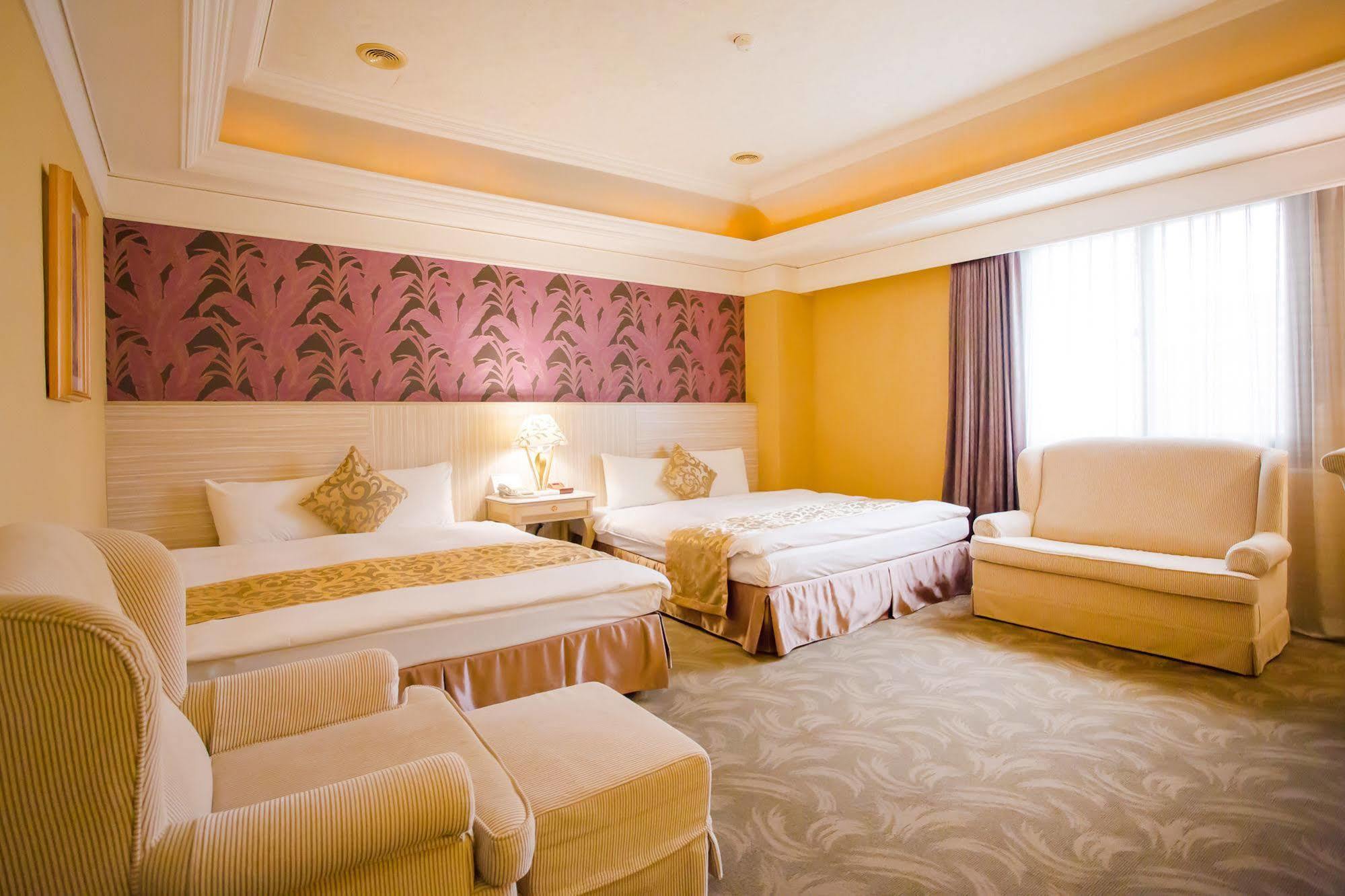 Ohotel Тайчжун Екстер'єр фото